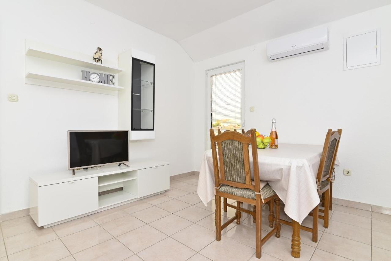 Apartments Martina Vodice Eksteriør billede