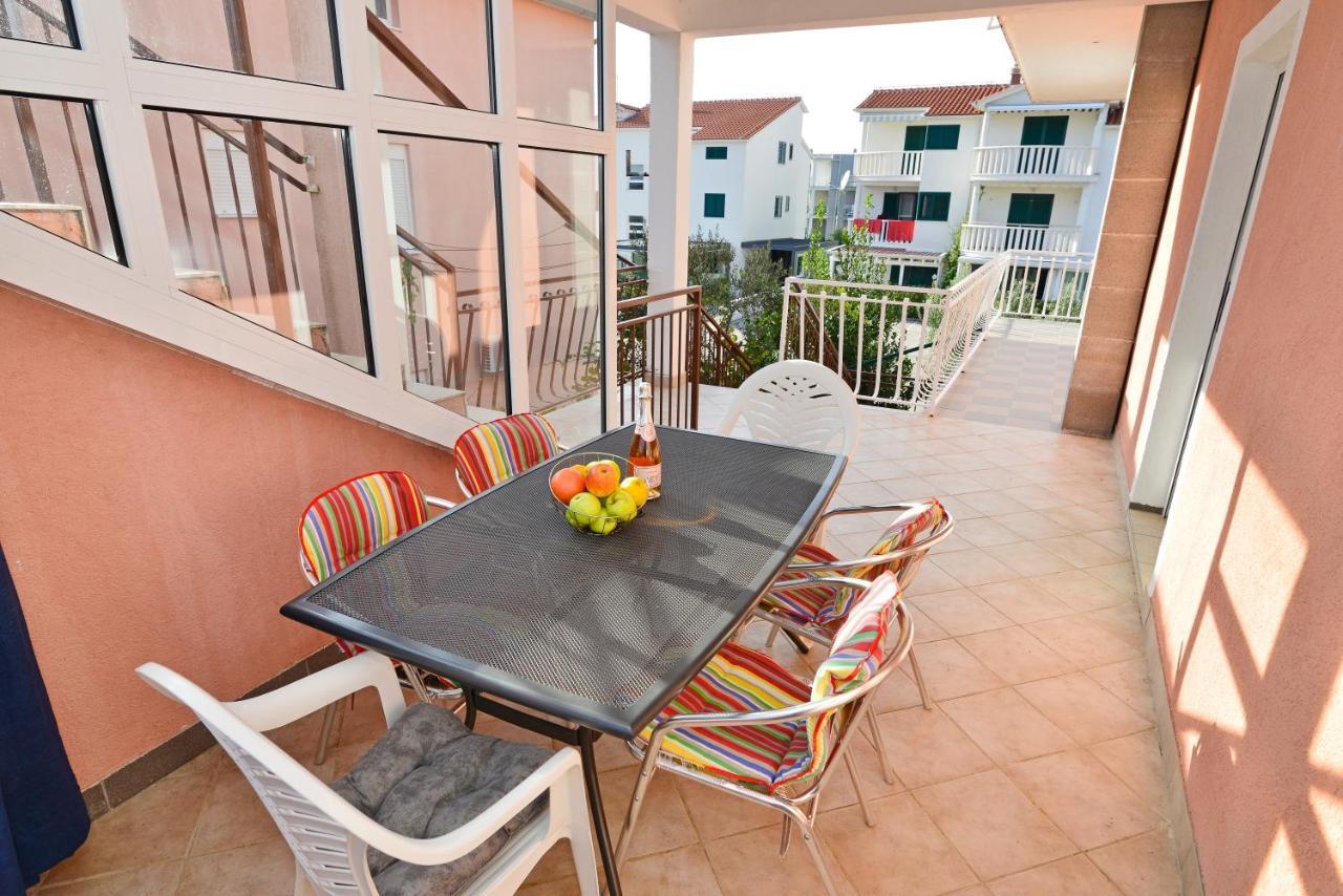 Apartments Martina Vodice Eksteriør billede